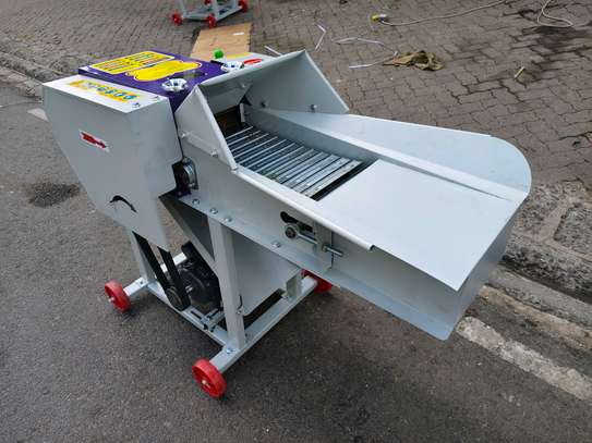 High-speed agricultural chaff cutter / silage chopper. image 5