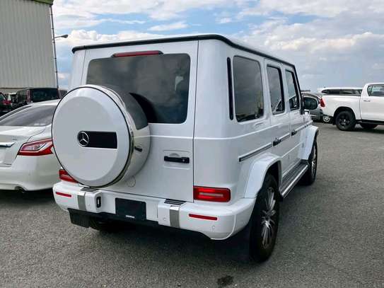 Mercedes Benz G400d image 11