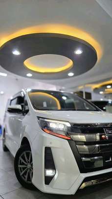 Toyota Noah WxB white 2020 image 8
