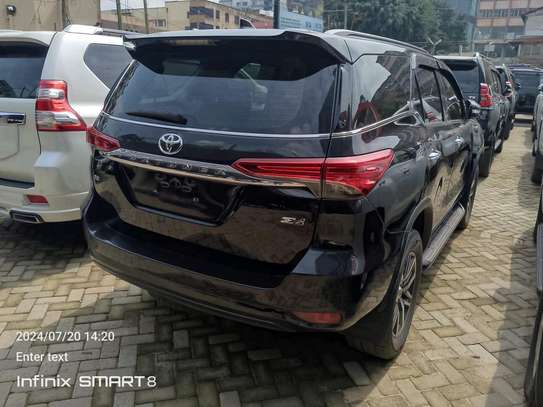 Toyota Fortuner black color fully loaded 2018 image 5