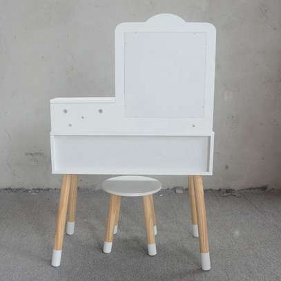Dresser: White Dressing Table With Drawers In Ikonge image 4