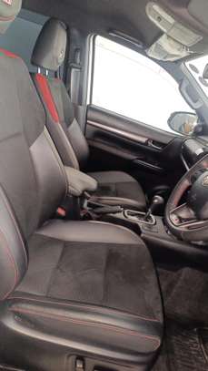 Toyota Hilux GR 2020 image 5