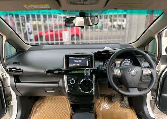 TOYOTA WISH 2015MODEL 7SEATER image 4