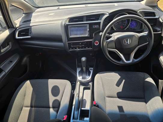 Honda Fit silver 2018 2wd image 8