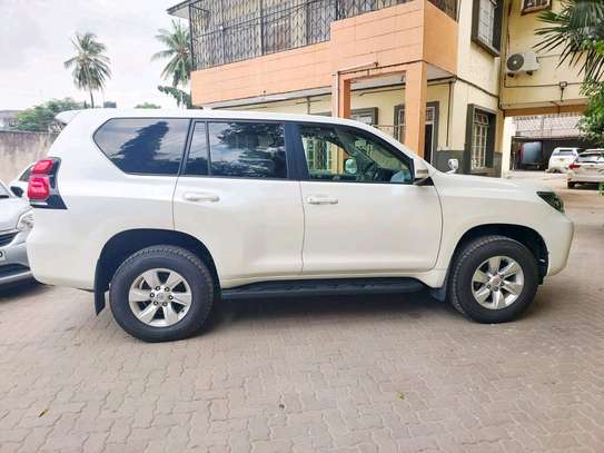 toyota landcruiser tx 2020 model image 3