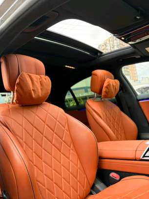 mercedes benz S500 4matic image 4
