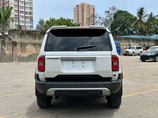 Toyota land cruiser Prado Gj250 2024 Diesel image 11
