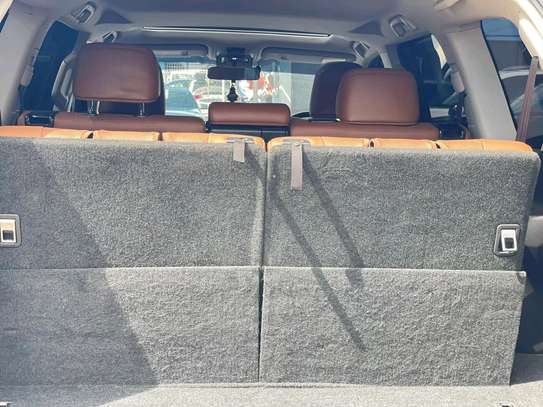 TOYOTA LANDCRUISER PRADO TX.L 2020MODEL SUNROOF image 5