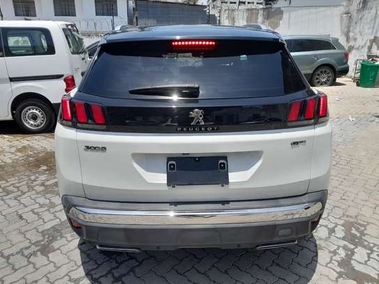 Peugeot  3008 Gt image 3