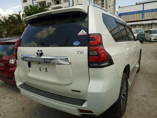 Toyota Land cruiser prodo tx 2019 model image 7