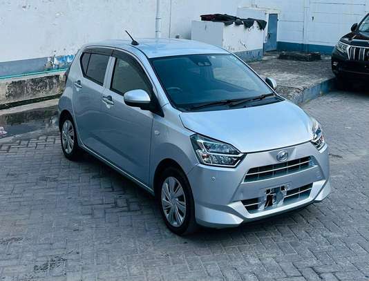 Daihatsu Mira Silver 2018 2wd eco image 4