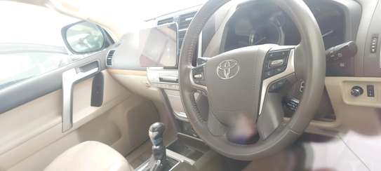 Toyota land Cruiser Prado TX petrol 2018 5 seater image 2