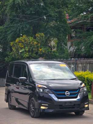 Nissan  serena empower image 4