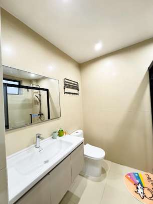 3 Bed Apartment with En Suite in Lavington image 15