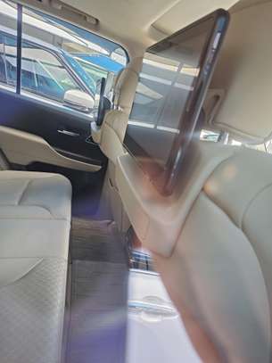 Toyota land Cruiser ZX petrol 2023 image 8