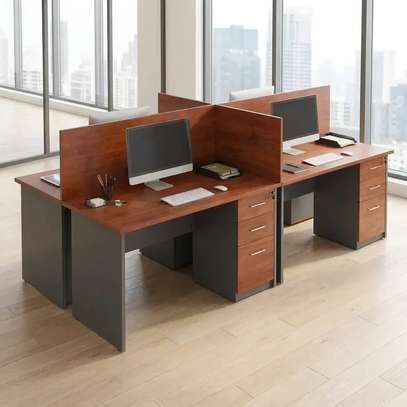 Workstations : Custom 4-Way Office Workstation image 4