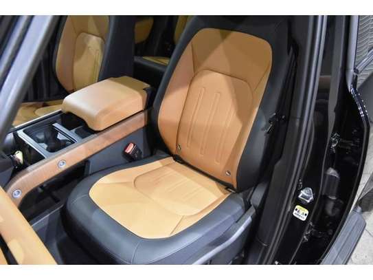 2022 LAND ROVER DEFENDER 110X D300 image 13