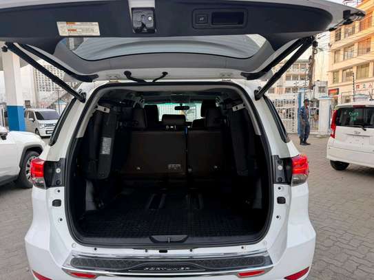 Toyota Fortuner white 4x4 2019 image 8
