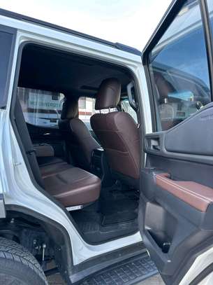 Toyota land cruiser prado J250 image 8