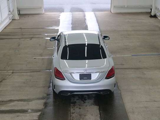 Mercedes Benz C200 AMG image 2