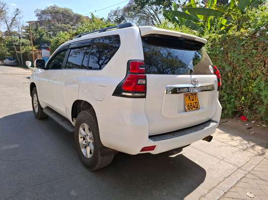 LAND CRUISER PRADO TX PETROL 2011 MODEL WITH 2018 FACELIFT image 2
