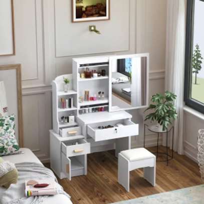 Dressers:Vanity Bedroom Dressing Table In Kiamokama image 3