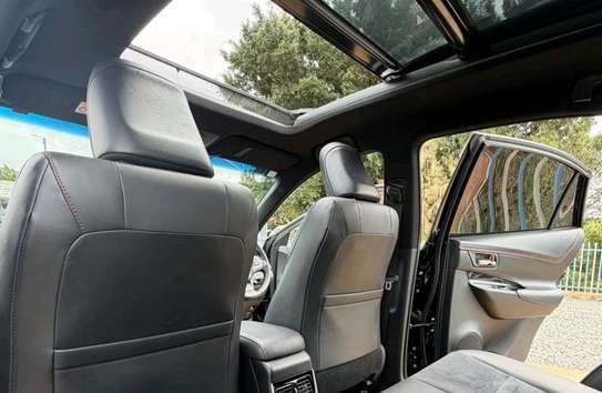 2019 Toyota harrier Turbo image 4