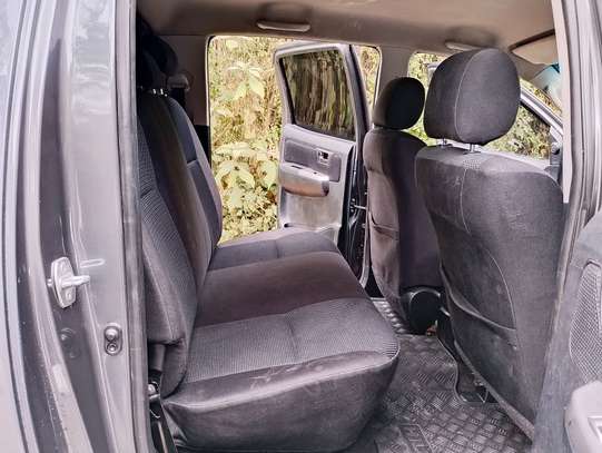 TOYOTA HILUX DOUBLE CAB AUTOMATIC.. image 8