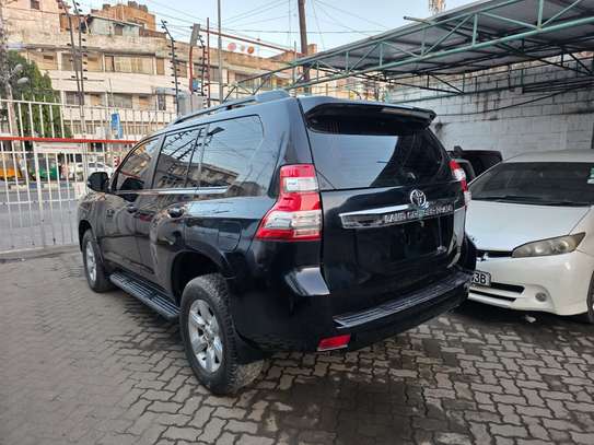 Toyota landcruiser Prado diesel image 4