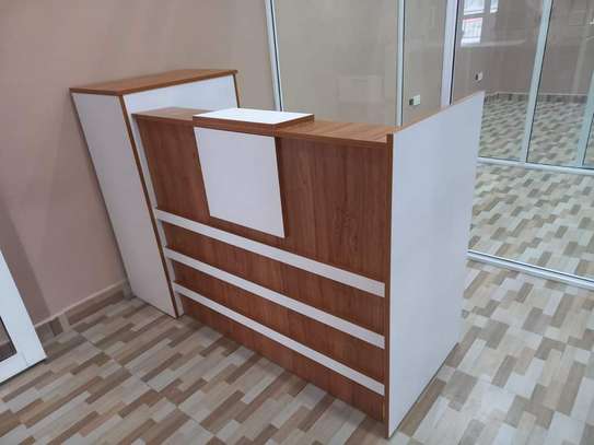 Office Desk: 1.6 Meter Reception Front Office Desk image 5