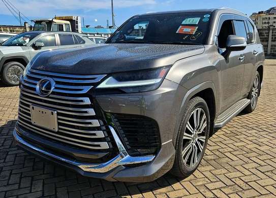 Lexus LX600 Petrol 2023 SPORT image 2