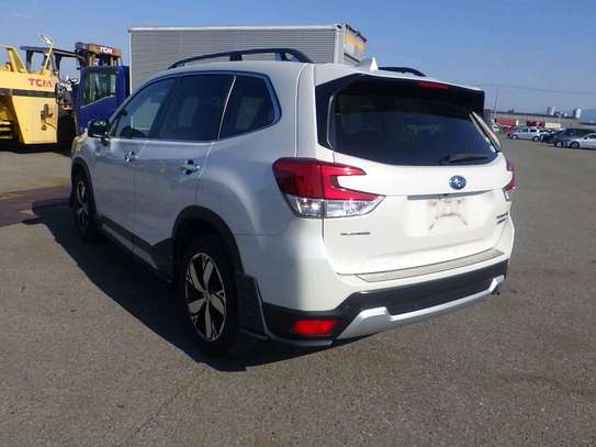 Subaru Forester Eboxer with sunroof image 2