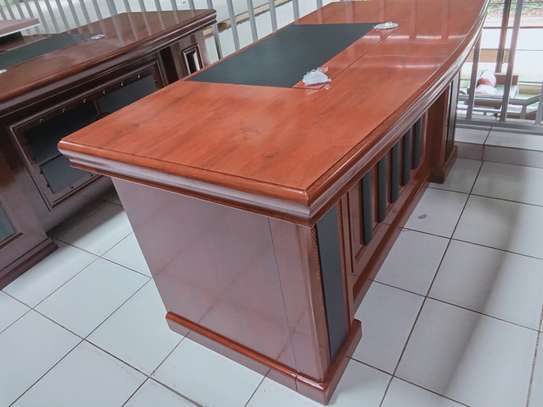 Office Tables; 1600MM executive office L-shaped desk image 9