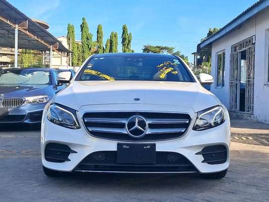 Mercedes Benz  E300 image 3