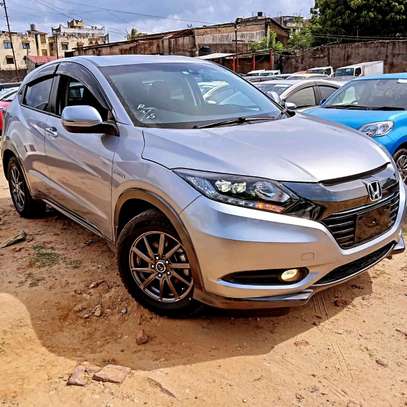 Honda Vezel hybrid silver 2018 image 9