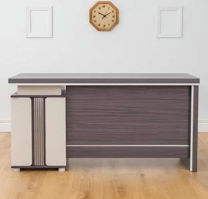 Office Desks : 140cm Executive Office Desk image 5