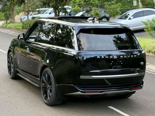 2022 Range Rover Vogue D350 first edition image 7