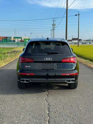 Audi Q5S S-line Sunroof 2018 black image 10