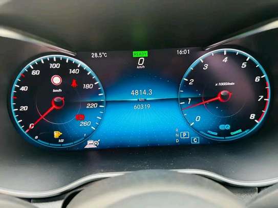 MERCEDES BENZ C200 EQ BOOST SUNROOF 2020MODEL image 9