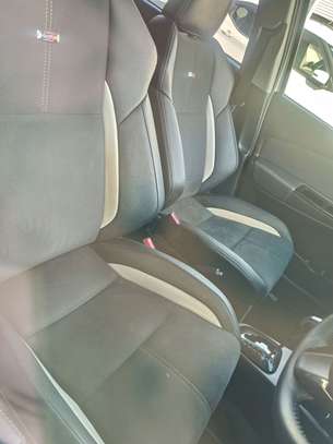 Toyota vitz GR hybrid 2019 image 8