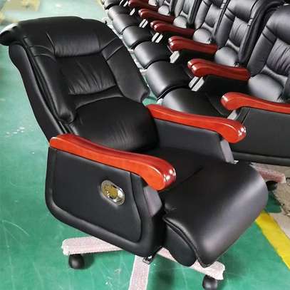 Directors Leather Office Chair image 2