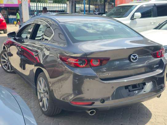 MAZDA 3 DIESEL SEDAN 2019 image 2