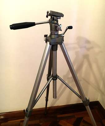 Star-D D-120 Professional Camera Tripod - Heavy-Duty image 2