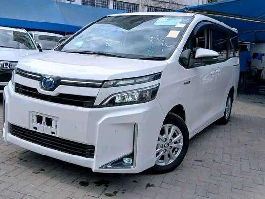 Toyota Voxy HYBRID white 2019 image 9