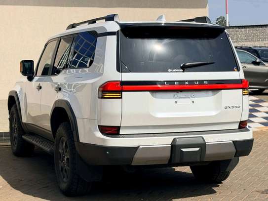 2024 Lexus GX550 image 9