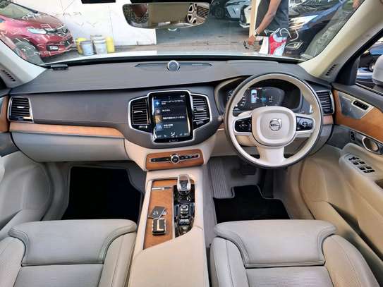 VOLVO XC90 T8 2019MODEL SUNROOF PETROL image 11
