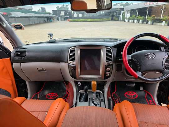 Land Cruiser 100 series image 8