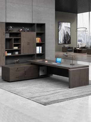Office desk: 1.6m L-shaped executive office table image 2