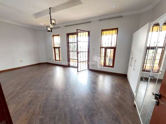 5 Bedroom All Ensuite Mansion For Sale In Muthaiga North image 8