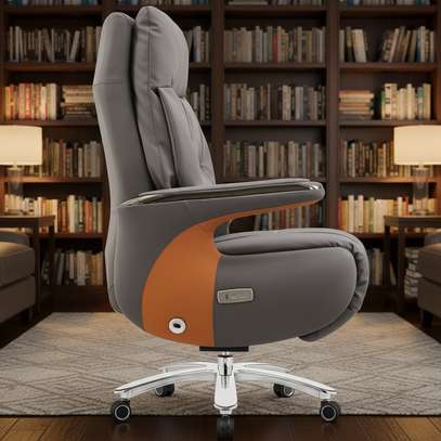 Director's Leather High Back Office Chair image 4